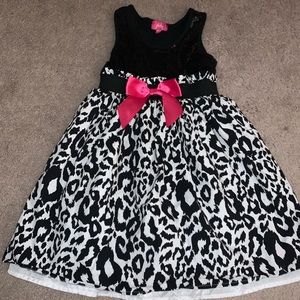 EUC Dress - Size 6